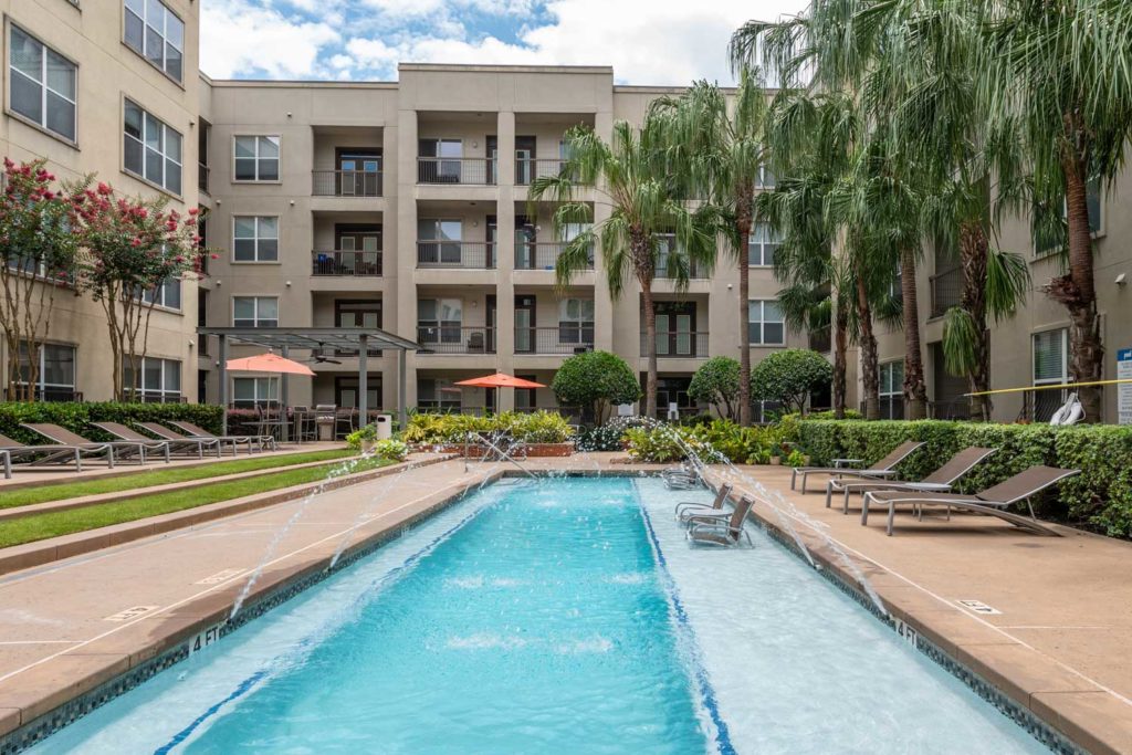 36Sixty; One and two bedroom pet friendly luxury apartments in West Houston's Greenway-Upper Kirby neighborhood